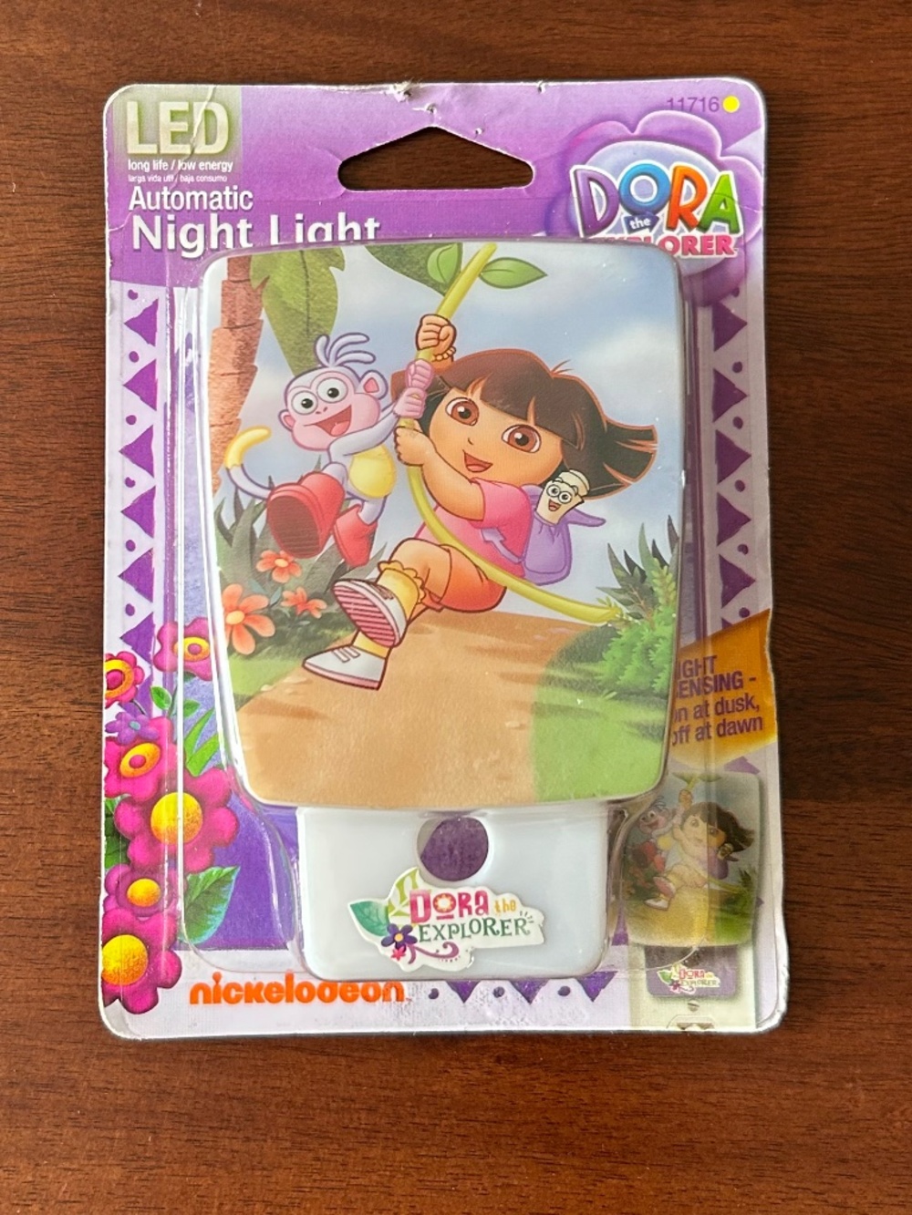 VTG Nickelodeon Dora the Explorer LED Automatic Night Light Plug-In Dusk to Dawn